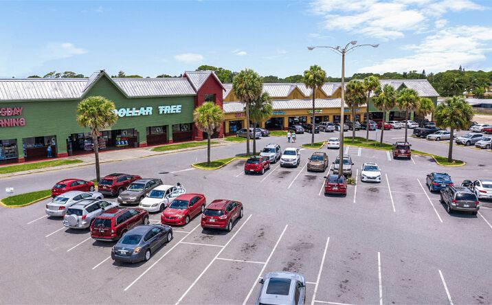 Pictures of Retail, Office, Restaurant property located at 715-785 N Courtenay Parkway, Merritt Island, FL 32953 for lease - image #1