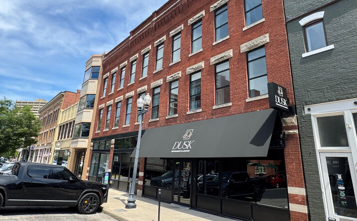 Pictures of Retail, Office property located at 409 Massachusetts Avenue, Indianapolis, IN 46204 for lease - image #1
