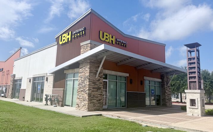 Pictures of Retail, Office property located at 2515 Gulf Freeway South, League City, TX 77573 for lease - image #1