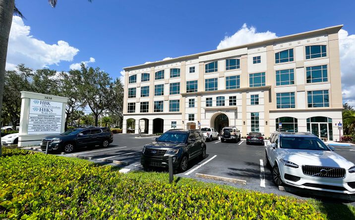Pictures of Office property located at 3838 Tamiami Trl N, Naples, FL 34103 for lease - image #1