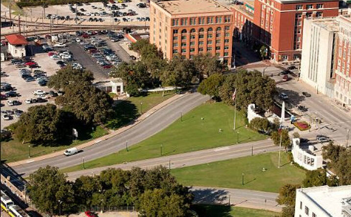 Pictures of Office property located at 211 N Record St, Dallas, TX 75202 for lease - image #1