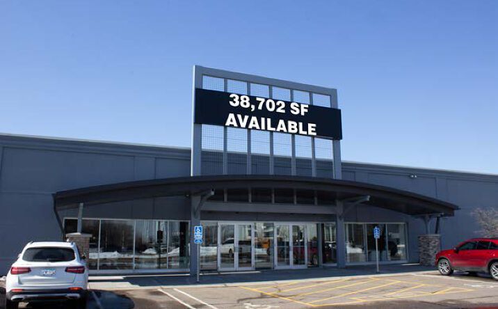 Pictures of Retail property located at 1955 County Road B2 W, Roseville, MN 55113 for lease - image #1