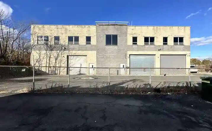 Pictures of Industrial property located at 205 E 1st Ave, Roselle, NJ 07203 for lease - image #1