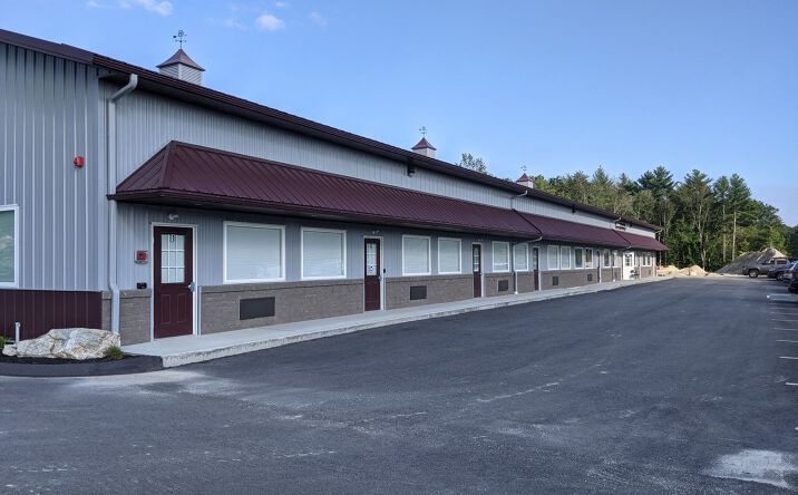 Pictures of Industrial property located at 237 LONDONDERRY TPKE, HOOKSETT, NH 03106-1990 for lease - image #1