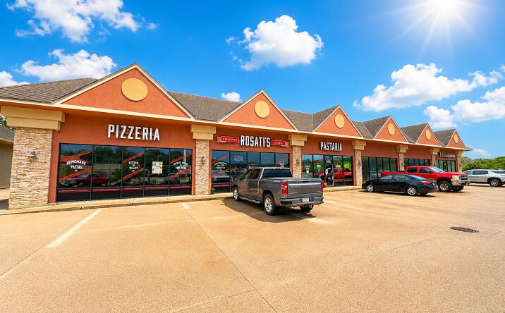 Pictures of Retail, Office, Restaurant property located at 137 Radio City Drive, Pekin, IL 61554 for lease - image #1