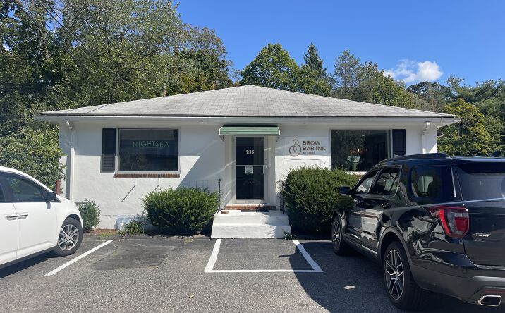 Pictures of Retail, Restaurant property located at 235 Bedford Street, Lexington, MA 02420 for lease - image #1