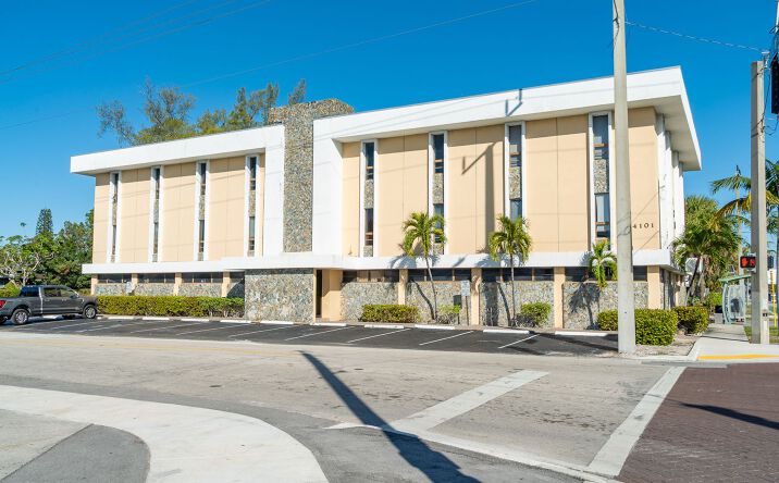 Pictures of Retail, Office property located at 4101 North Andrews Avenue, Oakland Park, FL 33309 for lease - image #1