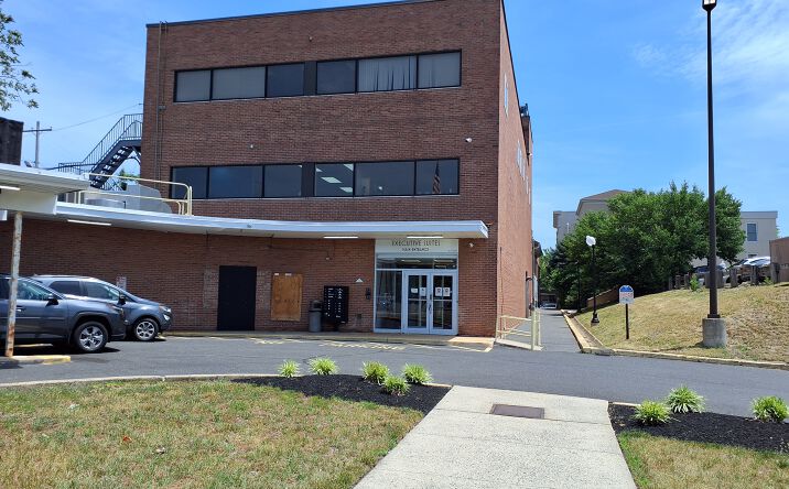 Pictures of Office property located at 40 Main Street, Toms River, NJ 08753 for lease - image #1