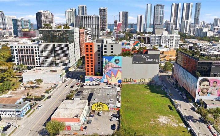 Pictures of Retail, Office property located at 150 Northwest 29th Street, Miami, FL 33127 for lease - image #1