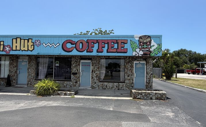 Pictures of Retail property located at 11616 Seminole Boulevard, Largo, FL 33778 for lease - image #1