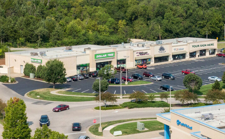 Pictures of Retail property located at Commons Place, Manhattan, KS 66503 for lease - image #1