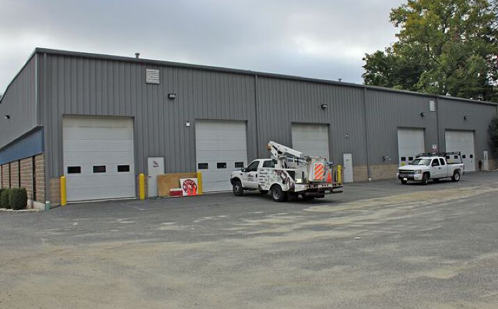 Pictures of Industrial property located at 50 Beaver Brook Rd, Danbury, CT 06810 for lease - image #1