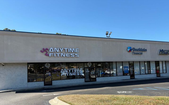 Pictures of Retail property located at 3219 Apalachee Pkwy Units 3 & 4, Tallahassee, FL 32311 for lease - image #1