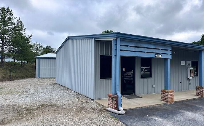 Pictures of Retail, Office, Industrial property located at 923 Oak Grove Road, Dahlonega, GA 30533 for lease - image #1