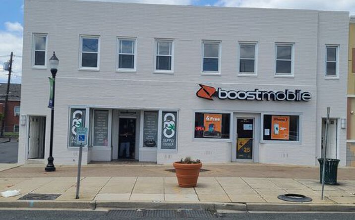 Pictures of Retail, Office, Special Purpose property located at 422 Eastern Blvd, Essex, MD 21221 for lease - image #1