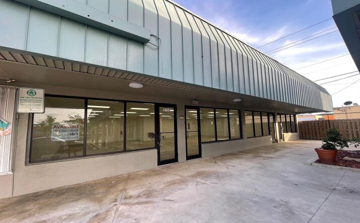 Pictures of Retail, Special Purpose, Office, Industrial property located at 3720 N Andrews Avenue # 3720, Oakland Park, FL 33309 for lease - image #1