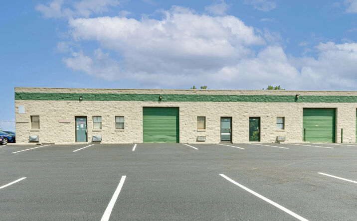Pictures of Industrial property located at 1100 - 1126 Gahanna Parkway, Gahanna, OH 43230 for lease - image #1