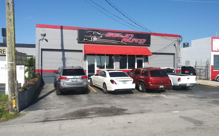 Pictures of Industrial property located at 707 N Dixie Hwy, Hallandale Beach, FL 33009 for lease - image #1
