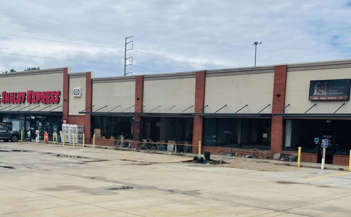 Pictures of Retail property located at 5510 East Shelby Drive, Memphis, TN 38141 for lease - image #1