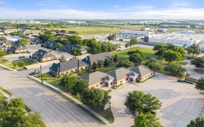 Pictures of Retail, Office property located at 309 Regency Parkway, Mansfield, TX 76063 for lease - image #1