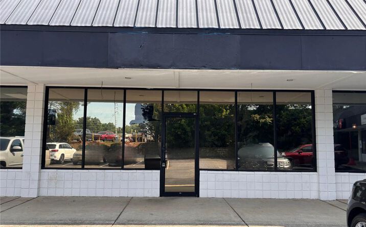Pictures of Restaurant, Office property located at 928 S Park Street S Unit L, Carrollton, GA 30117 for lease - image #1