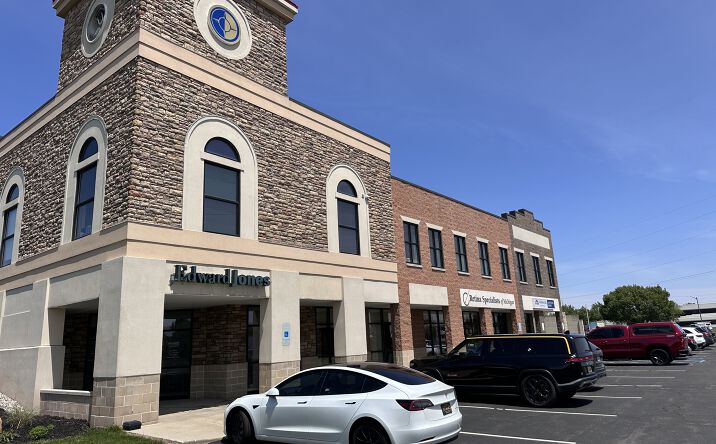 Pictures of Retail, Office property located at 1362 South Point Place, Holland, MI 49423 for lease - image #1
