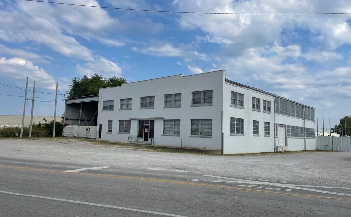 Pictures of Office, Industrial property located at 1150 Maxwell Avenue, Evansville, IN 47711 for lease - image #1