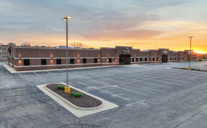 Pictures of Retail, Office property located at 1545 ASSOCIATES DR, DUBUQUE, IA 52002-2299 for lease - image #1