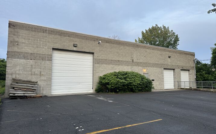 Pictures of Retail, Industrial property located at 117 Game Road, Syracuse, NY 13210 for lease - image #1