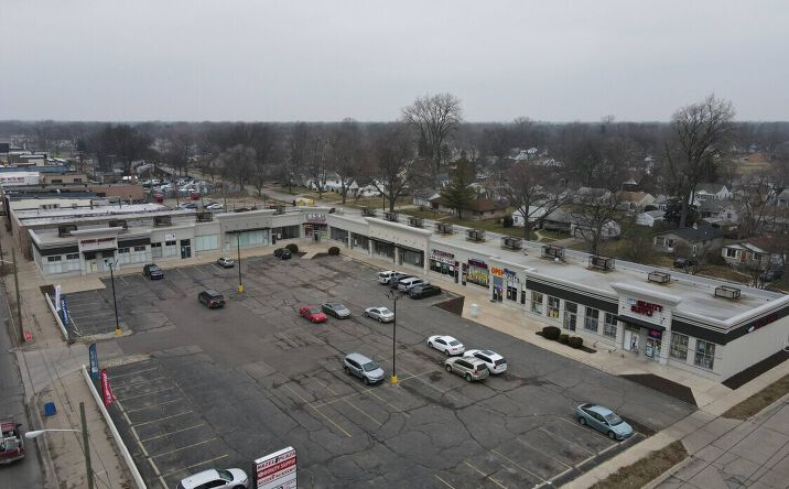 Pictures of Retail property located at 1569 E 8 Mile Rd, Hazel Park, MI 48030 for lease - image #1