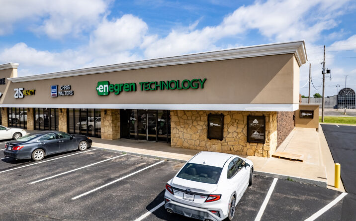 Pictures of Office property located at 6730 West Kellogg Drive, Wichita, KS 67209 for lease - image #1