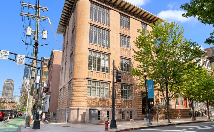 Pictures of Retail, Office property located at 122 LIBERTY VIEW DR, JERSEY CITY, NJ 07302 for lease - image #1