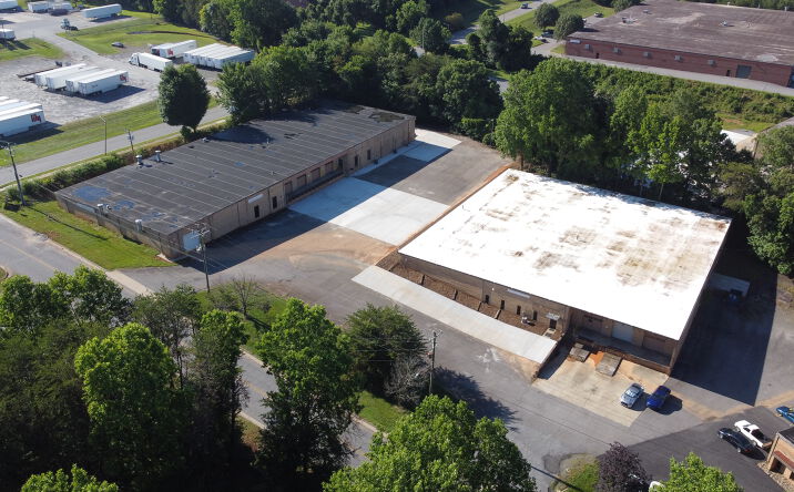 Pictures of Industrial property located at 3340-3350 20th Ave SE, Newton, NC 28658 for lease - image #1