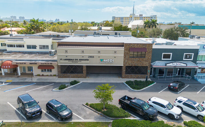 Pictures of Retail, Office, Special Purpose property located at 2466 E COMMERCIAL BLVD, FORT LAUDERDALE, FL 33308-4011 for lease - image #1