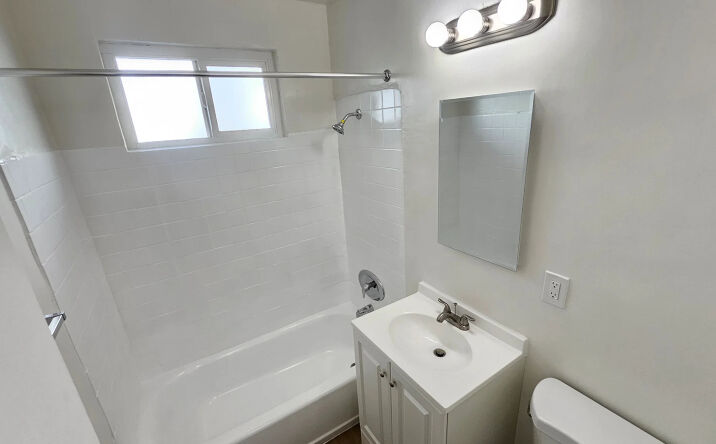 Pictures of Retail property located at 1375 W 20th St, 1, Los Angeles, CA 91331 for lease - image #1