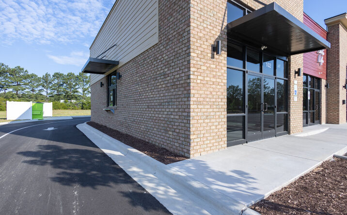 Pictures of Retail, Restaurant property located at 241 EASY ST, GREENVILLE, NC 27834 for lease - image #1