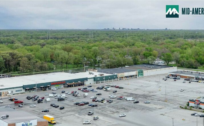 Pictures of Retail property located at 6050 W Ridge Rd, Gary, IN 46408 for lease - image #1