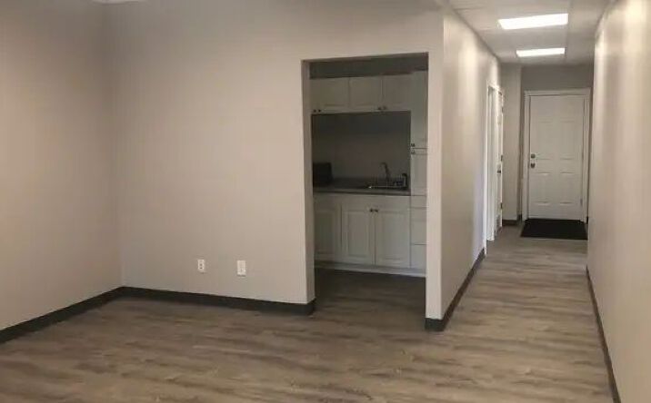 Pictures of Office property located at 3714 Jefferson Ave SE, Grand Rapids, MI 49548 for lease - image #1