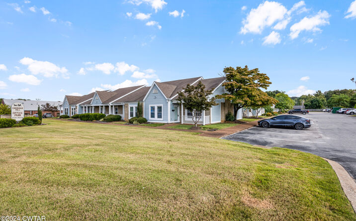 Pictures of Office, Retail property located at 382 Carriage House Drive, Jackson, TN 38305 for lease - image #1