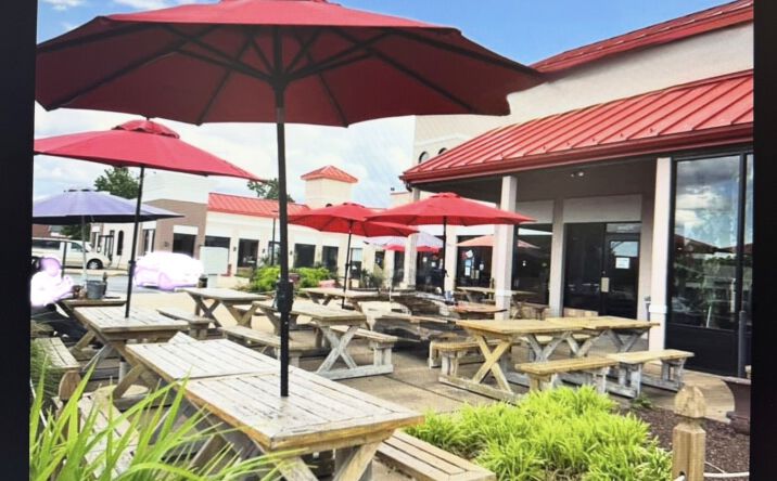 Pictures of Restaurant property located at 8902 West Broad Street, Henrico, VA 23294 for lease - image #1