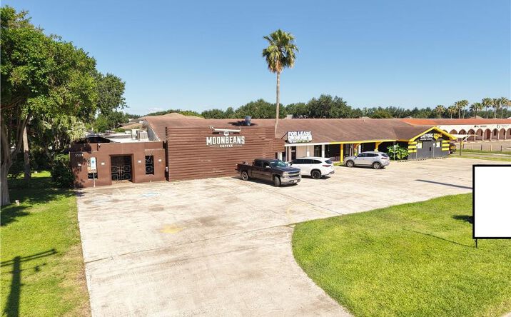 Pictures of Special Purpose, Office, Restaurant, Retail, Industrial property located at 5522 N 10th Street, McAllen, TX 78501 for lease - image #1