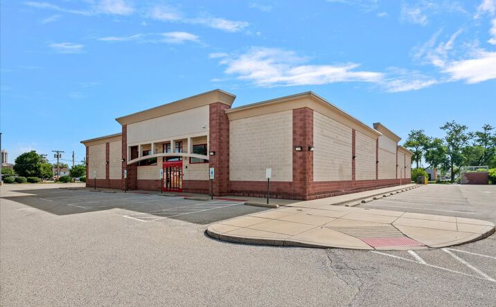 Pictures of Retail property located at 601 South Grand Avenue East, Springfield, IL 62703 for lease - image #1