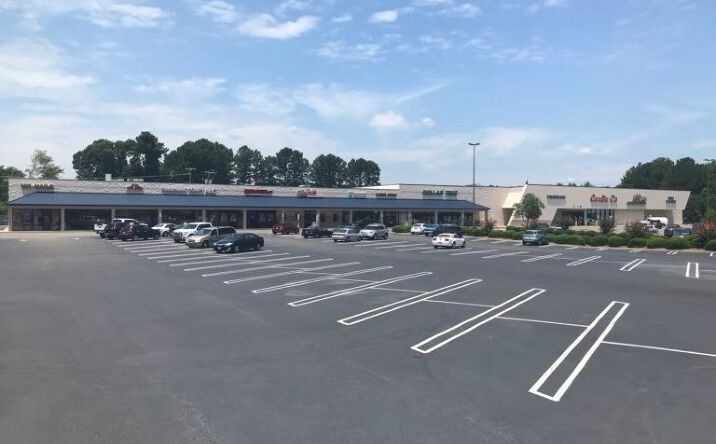 Pictures of Retail property located at 700 S Reilly Rd, Fayetteville, NC 28314 for lease - image #1
