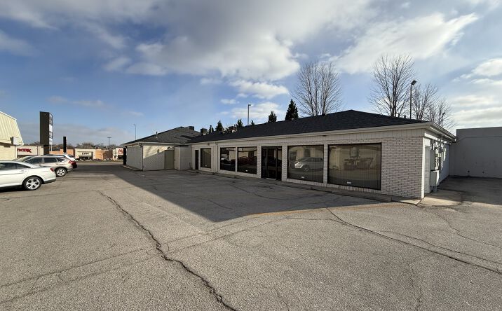 Pictures of Office property located at 443 N 48th St, Lincoln, NE 68504 for lease - image #1