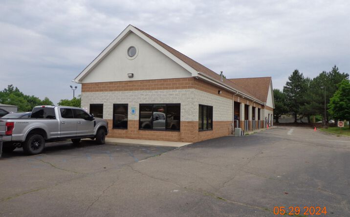 Pictures of Office, Retail property located at 1017 E GRAND BLANC RD 1, Grand Blanc, MI 48439 for lease - image #1
