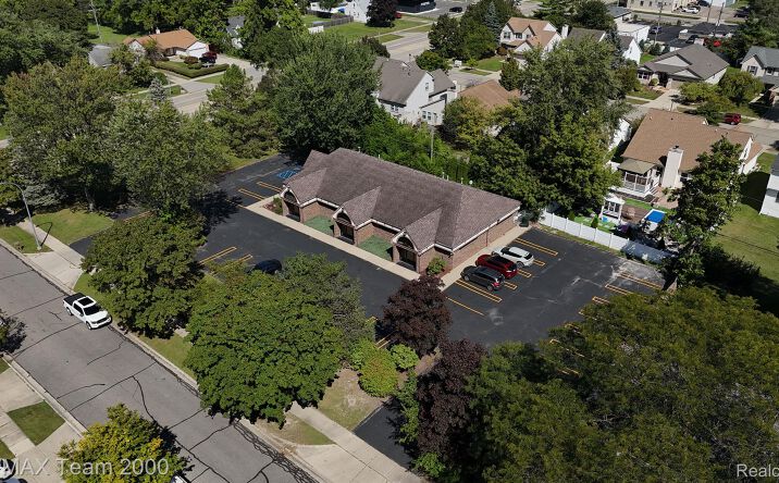 Pictures of Office property located at 28477 7 MILE RD, Livonia, MI 48152 for lease - image #1