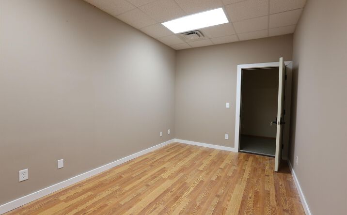 Pictures of Office, Retail property located at 15173 NORTH RD Suite 2, Fenton, MI 48430 for lease - image #1
