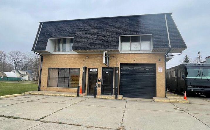 Pictures of Office, Retail property located at 18624 VAN BORN Road, Dearborn Heights, MI 48125 for lease - image #1