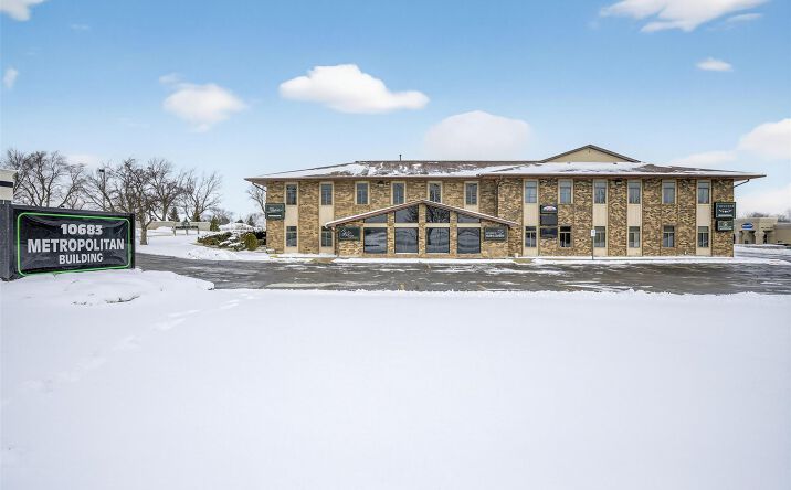 Pictures of Office property located at 10683 S SAGINAW Street D, Grand Blanc, MI 48439 for lease - image #1