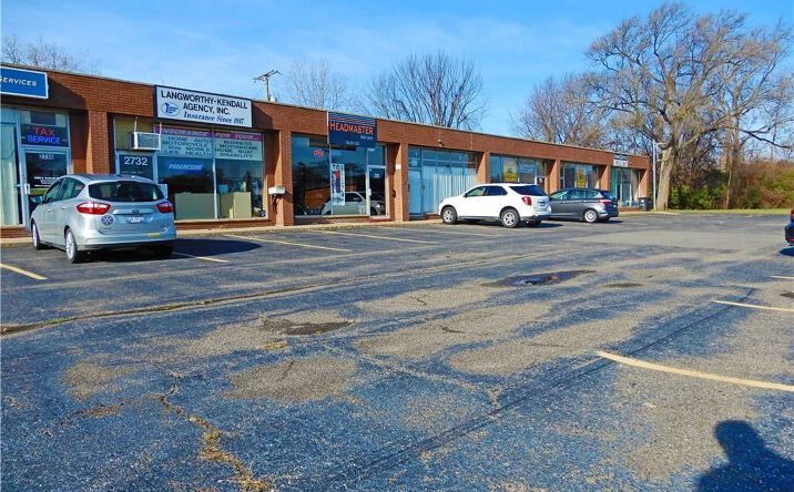 Pictures of Office, Retail property located at 2720 S NEWBURGH Road, Westland, MI 48186 for lease - image #1